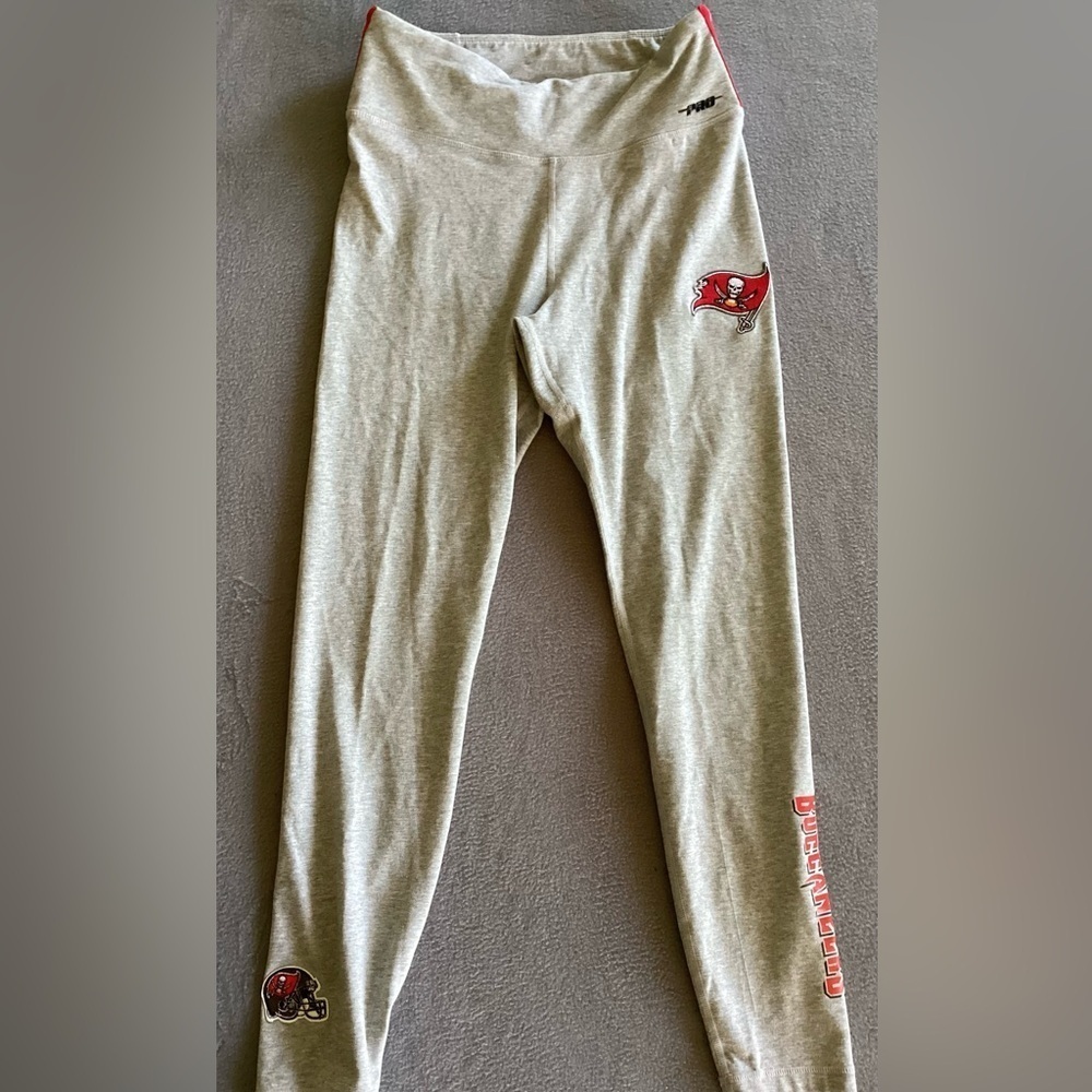 Women's Pro Standard Heather Gray Tampa Bay Buccaneers Classic Jersey Leggings